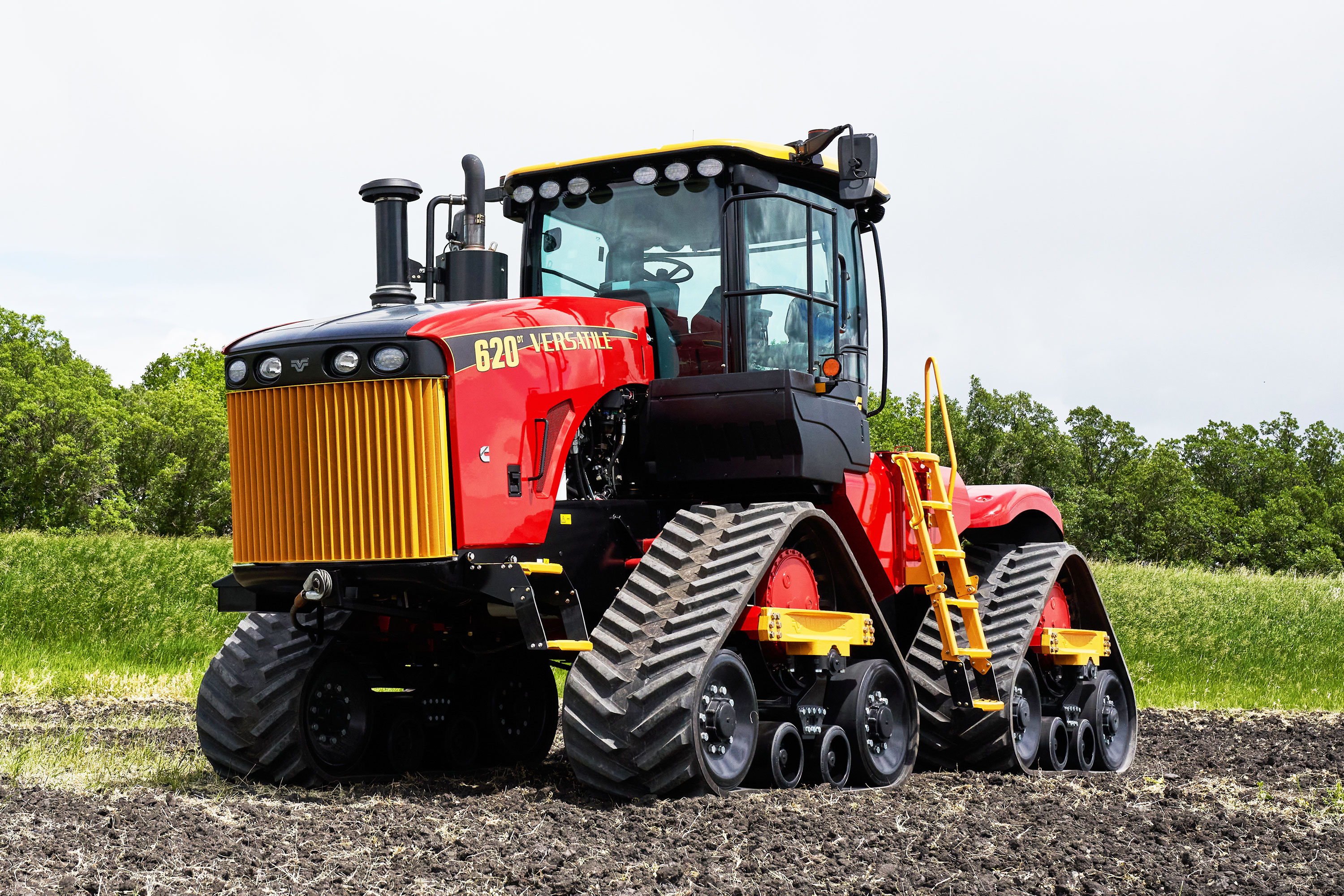 Versatile DeltaTrack tractor