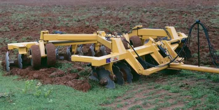 TATU 9017 GASPCW harrow working in high residue